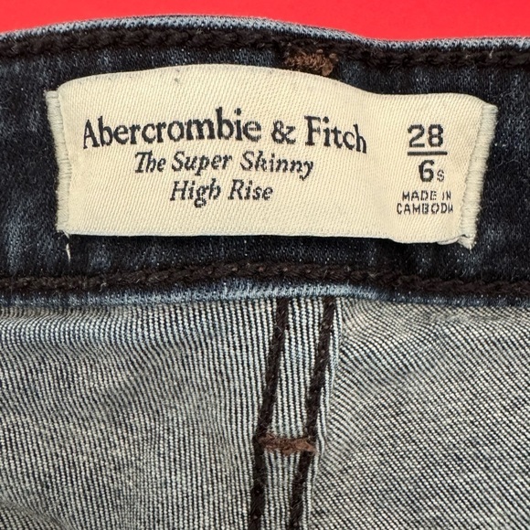 Abercrombie & Fitch The Super Skinny High Rise Jeans - Picture 3 of 3